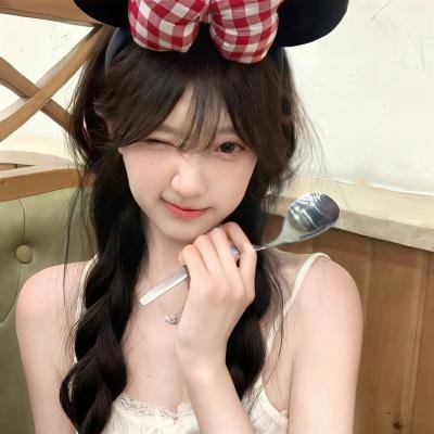 顶流绯闻被曝隐婚生子，凌晨颁奖礼红毯画面流出